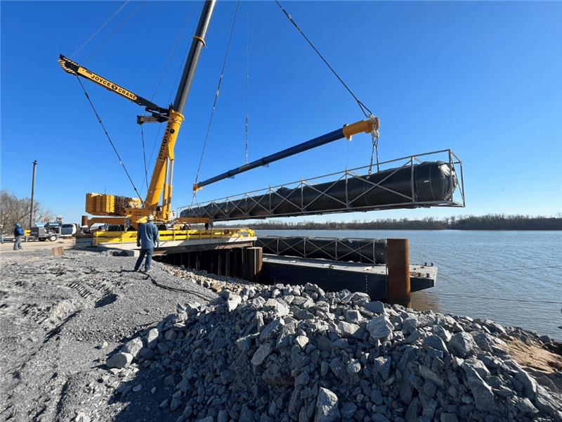 delivering oversized autoclave image(1) delivering oversized autoclave image(1)