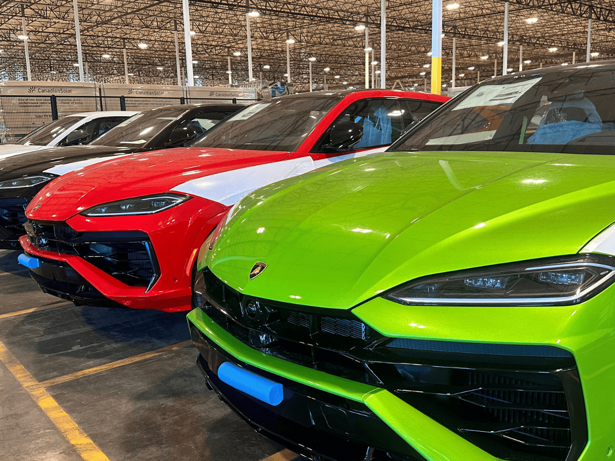 Lamborghini transportation image(1) Lamborghini transportation image(1)