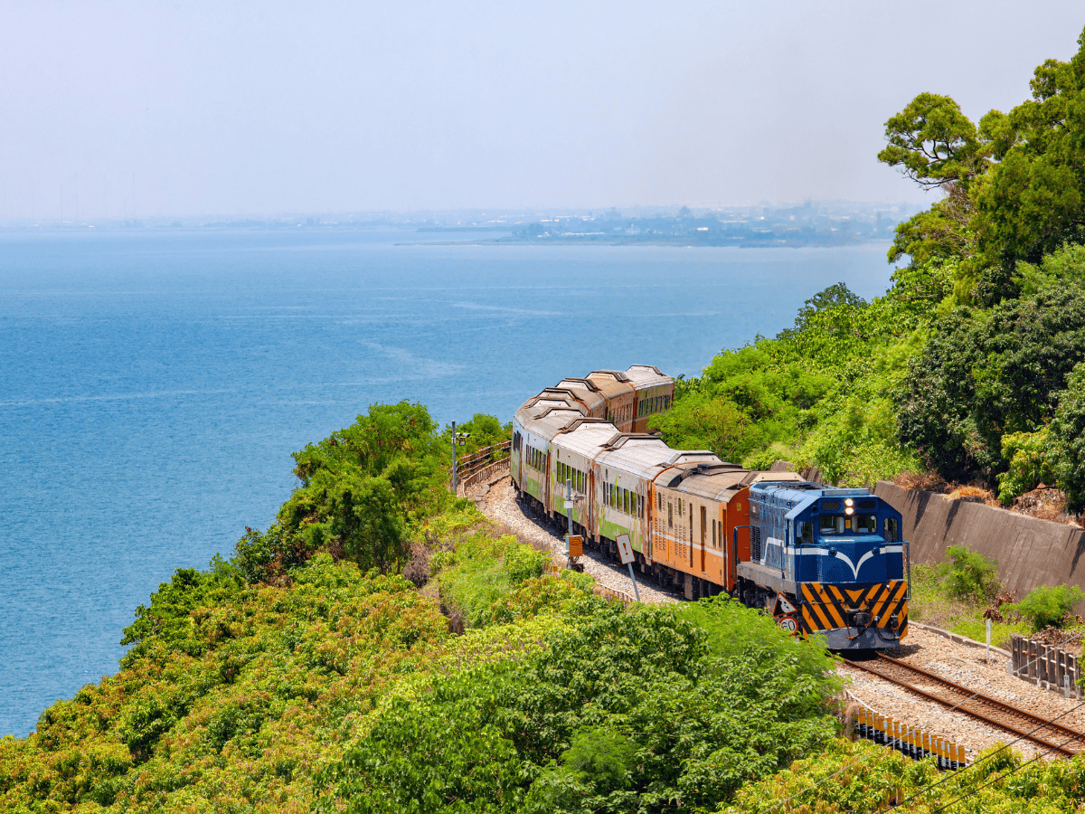 100 locomotives image(1)